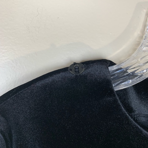 River Island black , velvet mini dress with pink bow. Size -4US - Picture 10 of 10